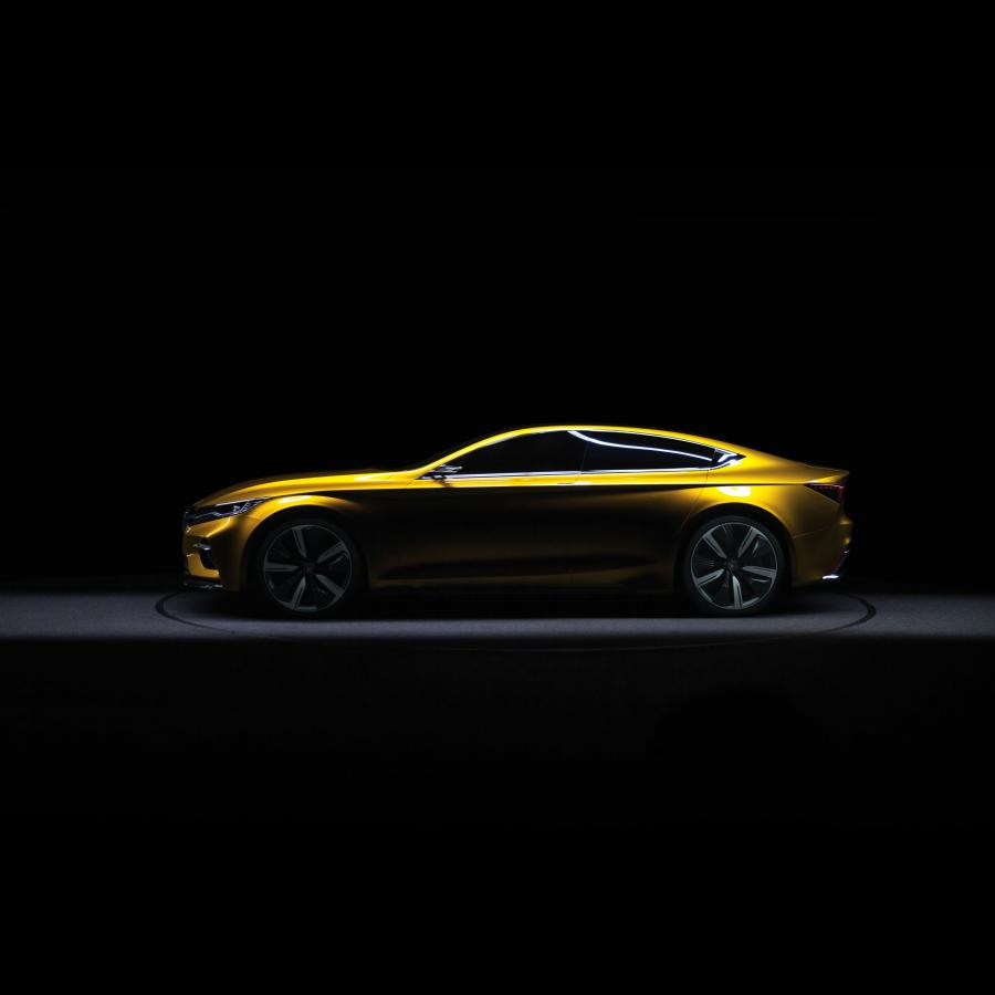  Roewe Vision-R 2015 года  (фото 2 из 2)